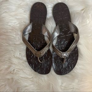 Tory Burch Thor’s sandals in bronze, 8